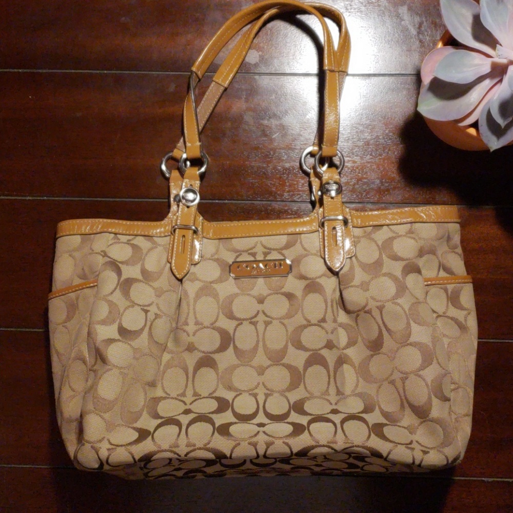Coach purse
